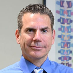 Pain management specialist Dr. Eric Lonseth's headshot